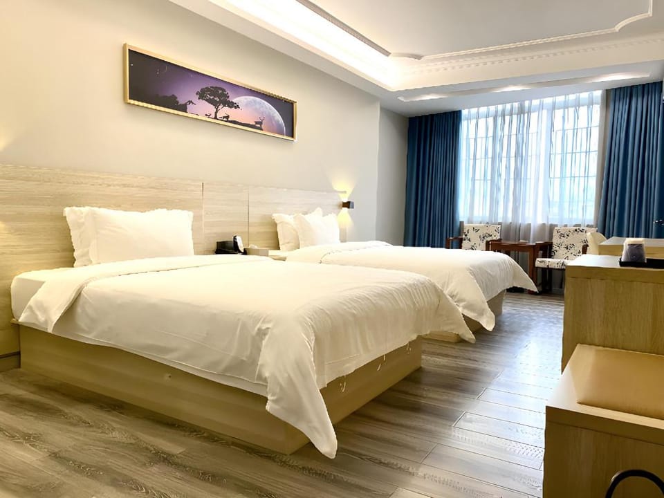 JTOUR Inn Maoming Huazhou Beijing Road Railway Station Hotel in Shanghai