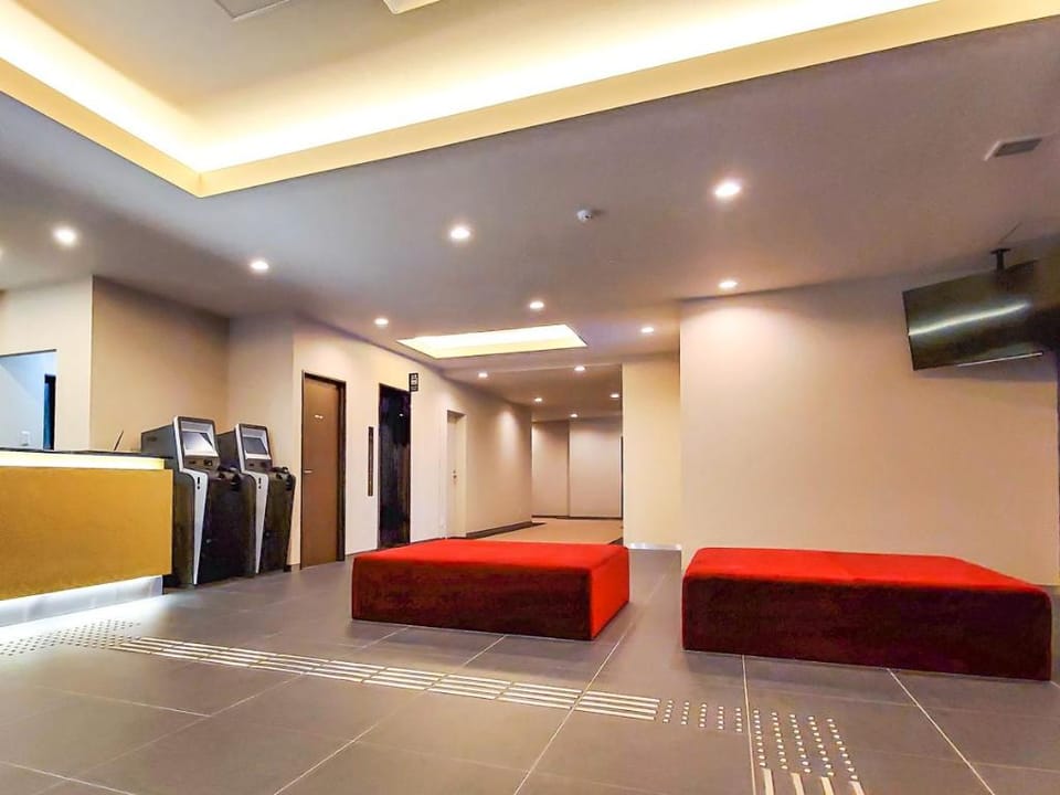HOTEL LiVEMAX Kyoto Nijojonishi Hotel in Kyoto