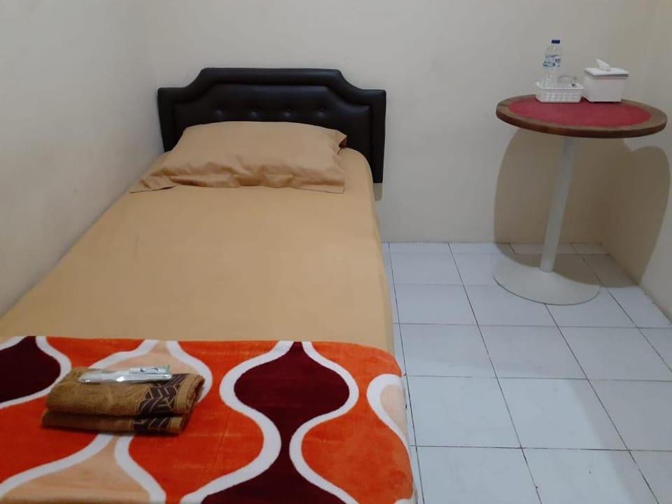 Kost Carmelia Syariah Baranangsiang Bogor Hotel in West Java
