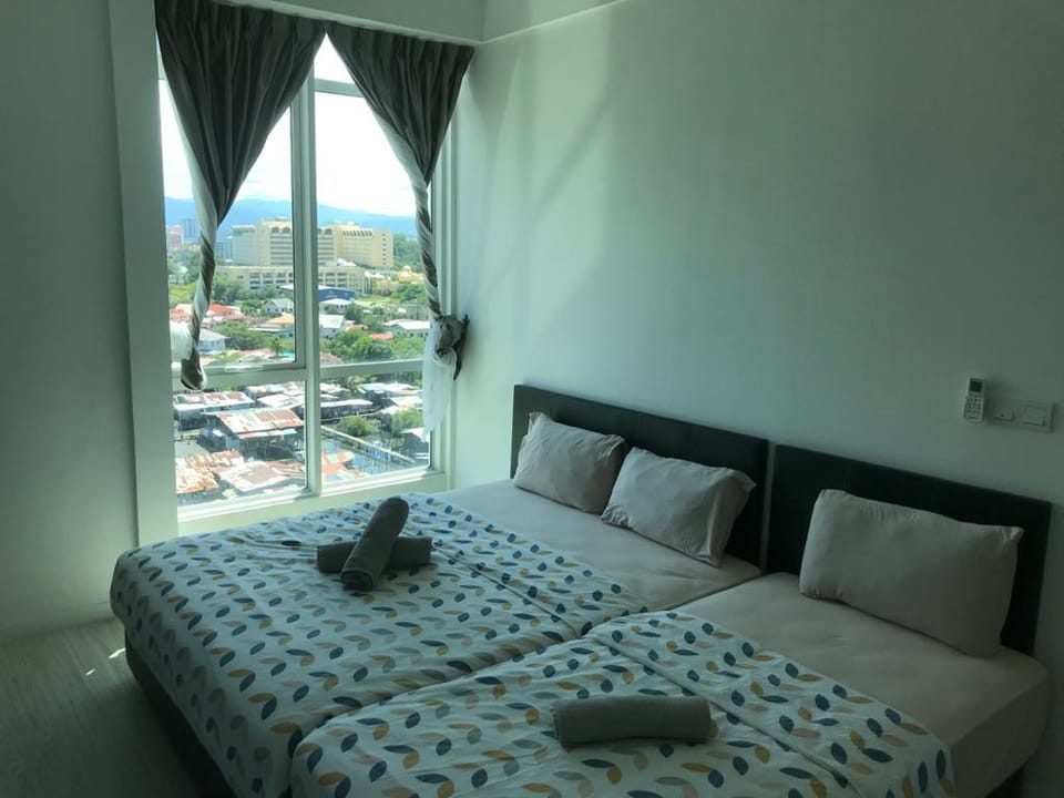 LSS Home stay @ Sutera Avenue Infinity pool 5 pax Apartment in Kota Kinabalu