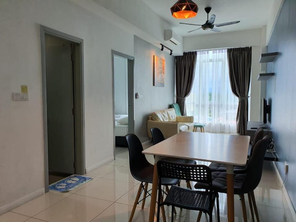 LSS Home stay @ Sutera Avenue Infinity pool 5 pax Apartment in Kota Kinabalu