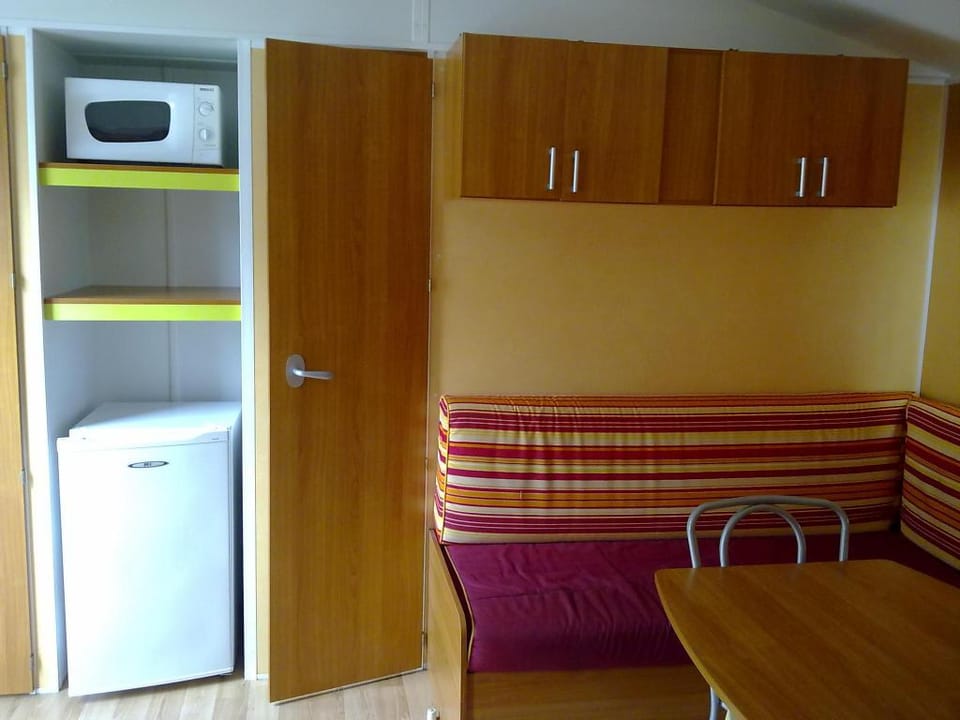 Natur Camping Bungalow T3 - 6 Vacation rental in Santarém District, Portugal