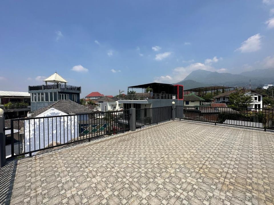 SR4 Vacation Home Vacation rental in Batu