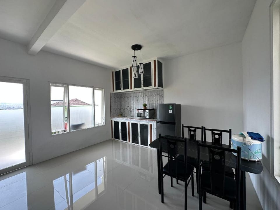 SR4 Vacation Home Vacation rental in Batu