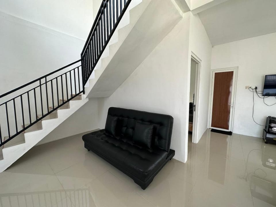 SR4 Vacation Home Vacation rental in Batu