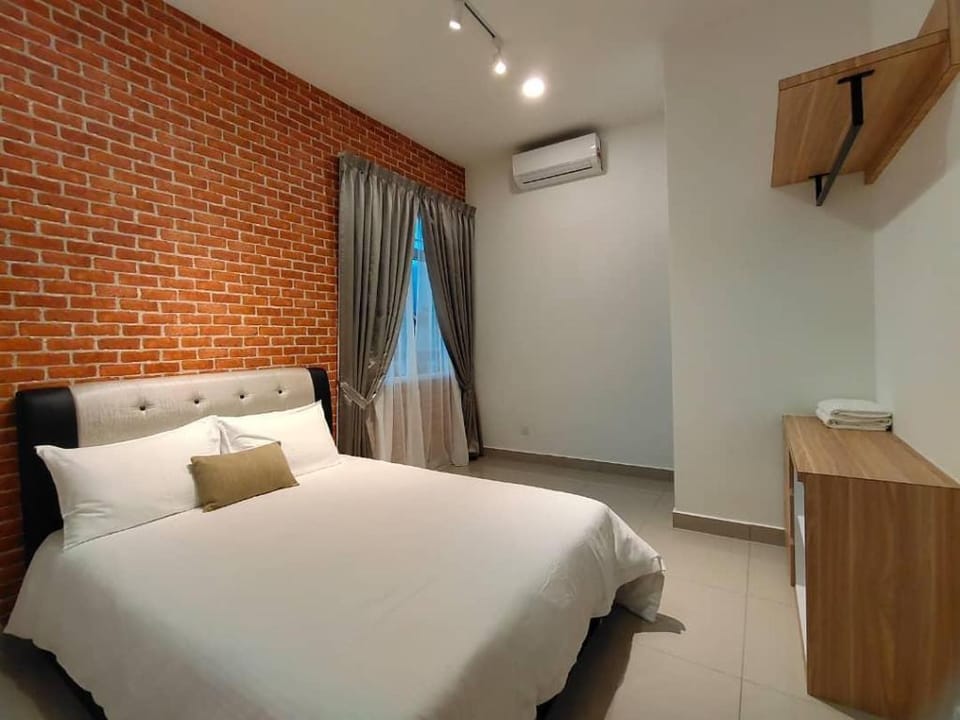 Desaru Homestay-EvaVilla KTV Premium Yolo Resort Vacation rental in Johor