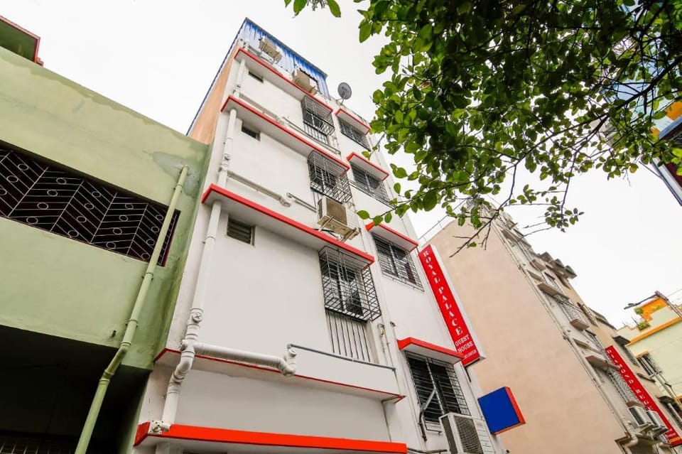ROYAL PALACE Bed and Breakfast in Kolkata
