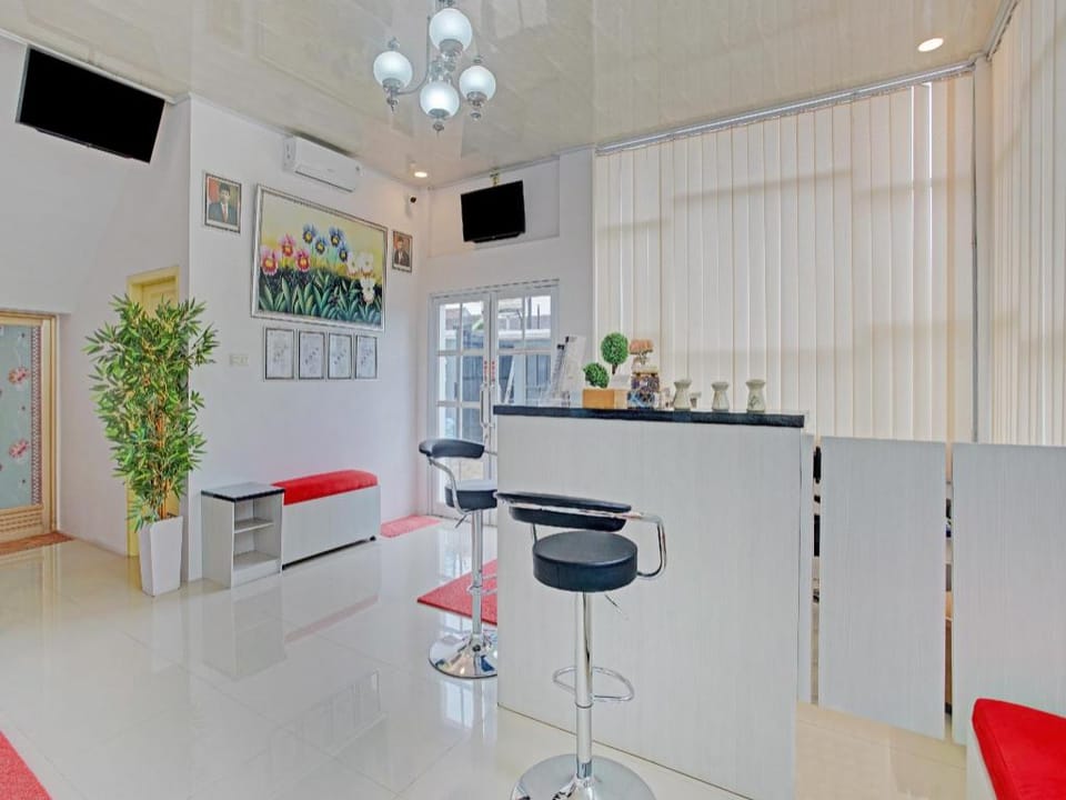 OYO 90404 Pringombo Homestay 2 Syariah Hotel in Indonesia