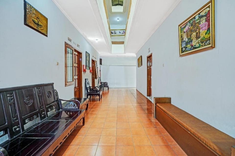 OYO 90415 Havana Orange Guest House Hotel in Bandung