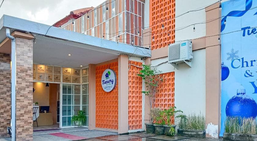 RedDoorz @ Tienery Guest House Bed and Breakfast in West Nusa Tenggara, Indonesia