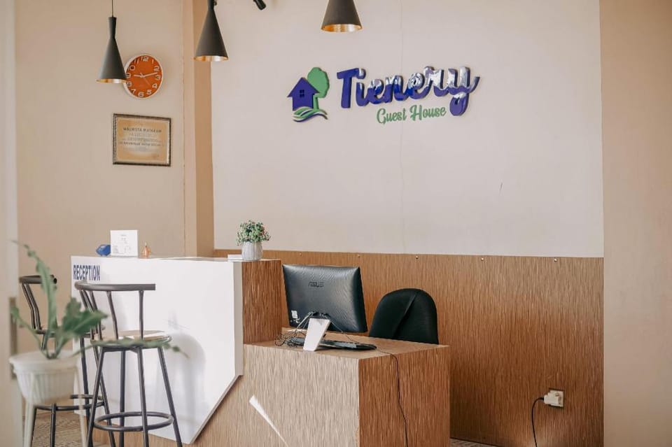 RedDoorz @ Tienery Guest House Bed and Breakfast in West Nusa Tenggara, Indonesia