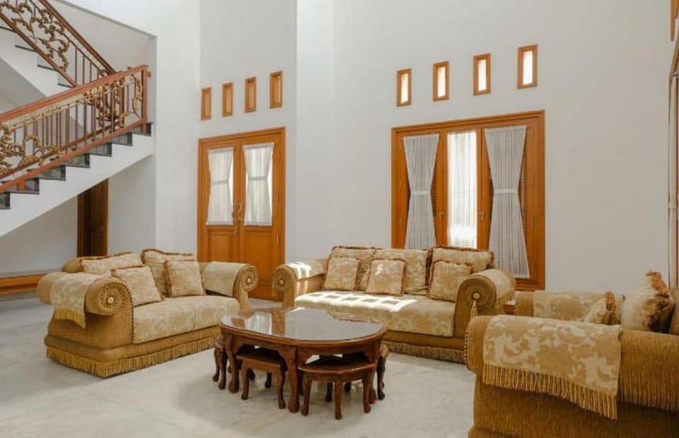 RedDoorz @ Daffi Araya Hotel in East Java