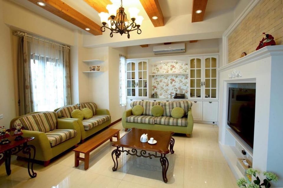 Hi, limited to one group of guests per day. Apartment in Kaohsiung
