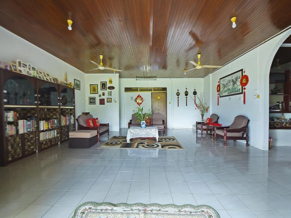 Mountain View Guest House Vacation rental in Sabah