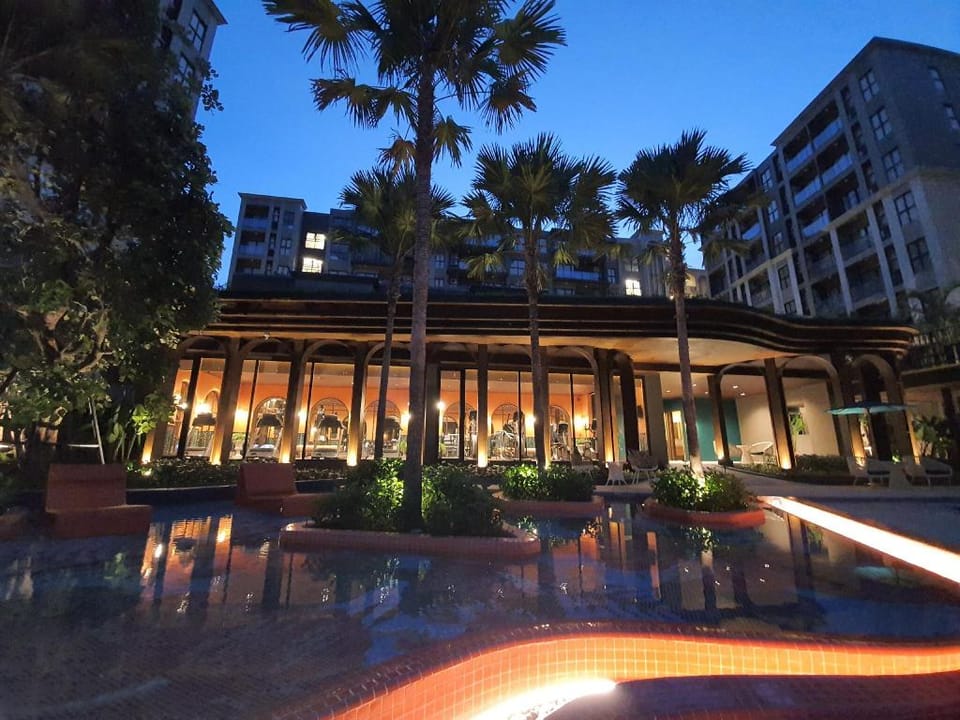 LA HABANA Huahin by Cherry Apartment in Nong Kae