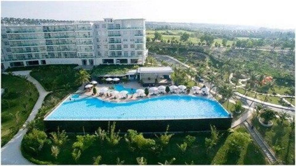 Tahouse - Ocean Vista Phan Thiet Apartment in Phan Thiet