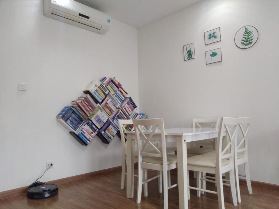 Căn hộ 2 PN 2412 T10 Times City view nhạc nước Apartment in Laos
