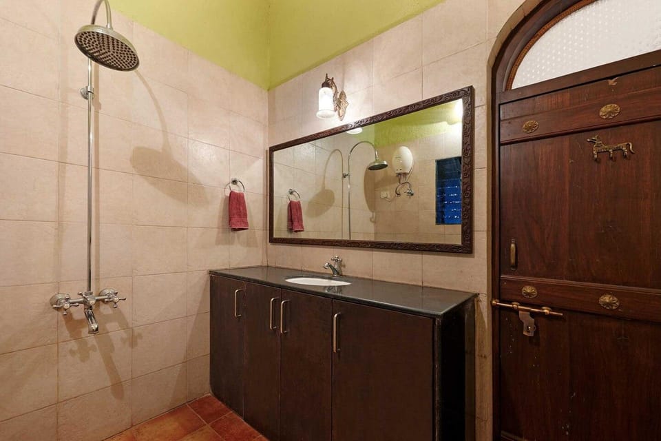 Vintage Estate - Lakeside allure with vintage decor,A plunge pool & A lawn featuring a charming gaze Villa in Maharashtra