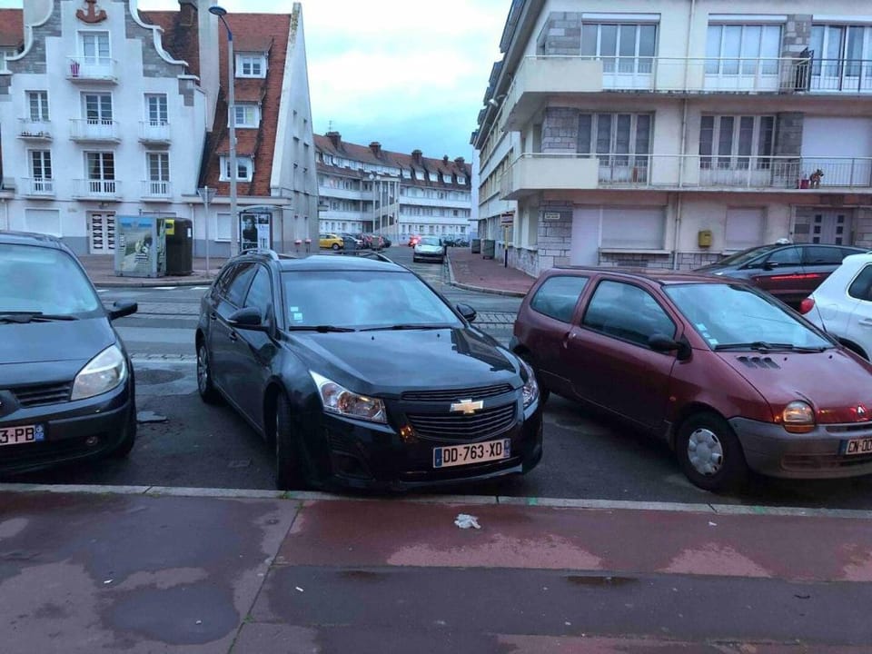 Calais Ferry 3min/vue sur port/SNCF/Place d’armes. Apartment in Calais