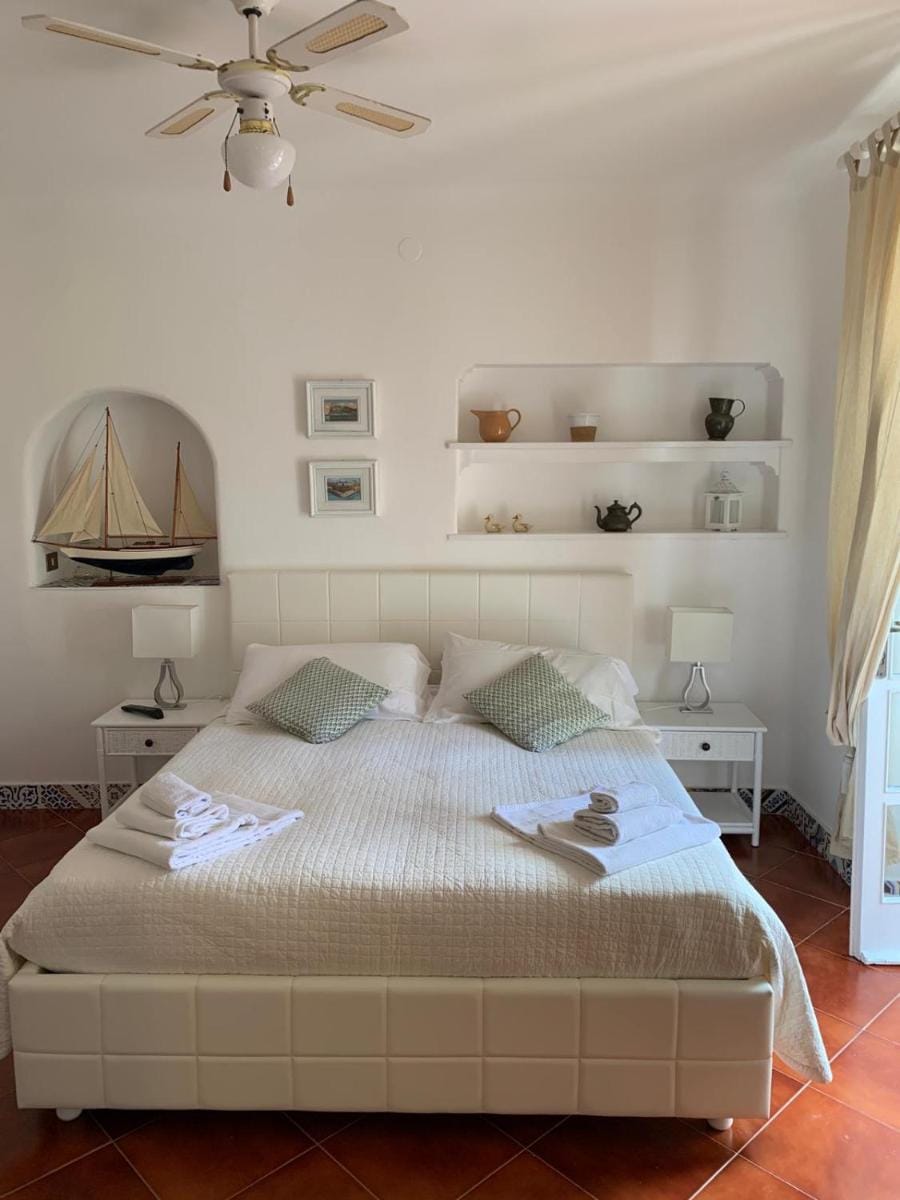 Casa Nenna, centro di Forio Apartment in Forio
