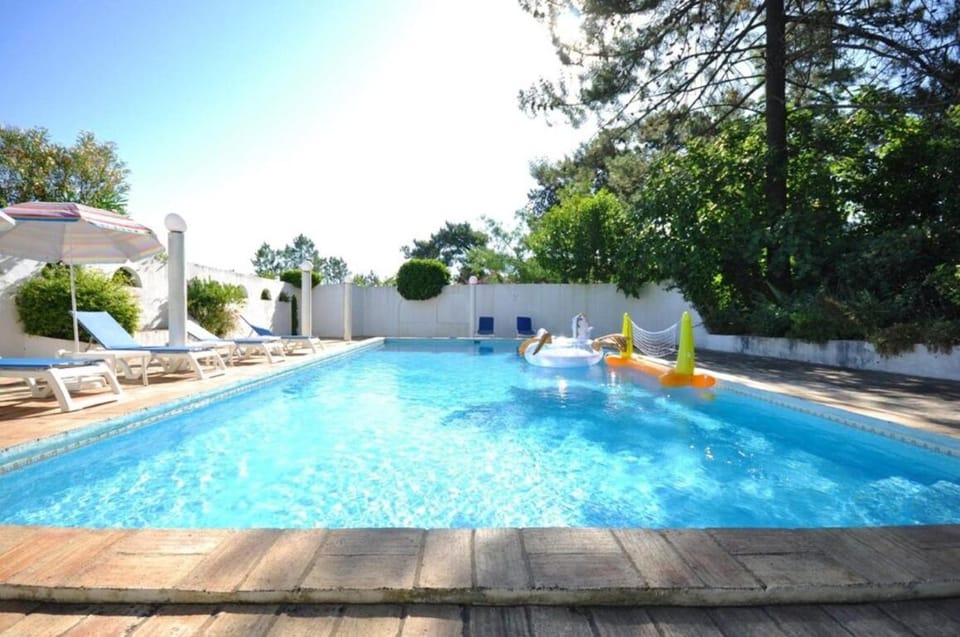 Fantastic outdoor area, private pool, Tennis Court Golf Practice Facility Villa in Faro District