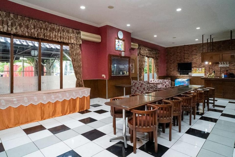 Puri Saras Bintaro Syariah Mitra RedDoorz Hotel in Jakarta