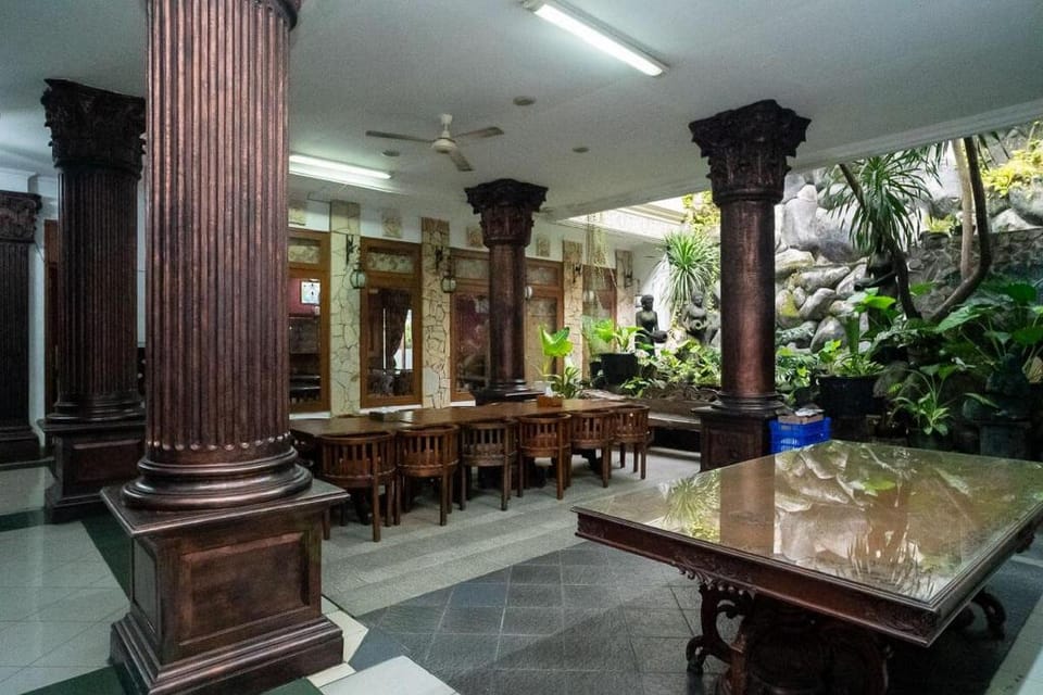 Puri Saras Bintaro Syariah Mitra RedDoorz Hotel in Jakarta