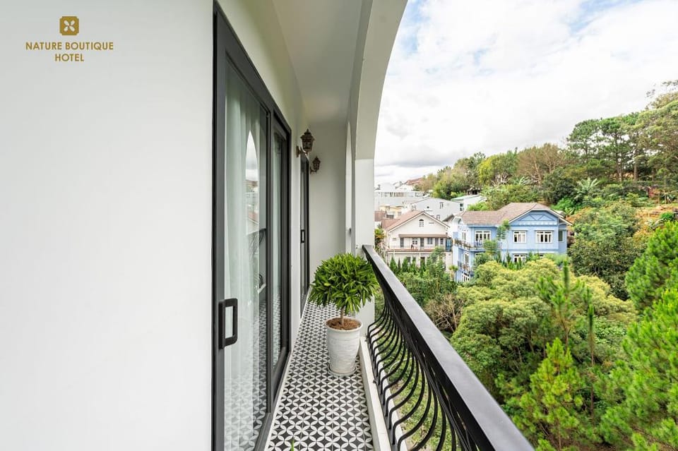 Nature Boutique Hotel - Nguyen Thi Nghia Hotel in Dalat