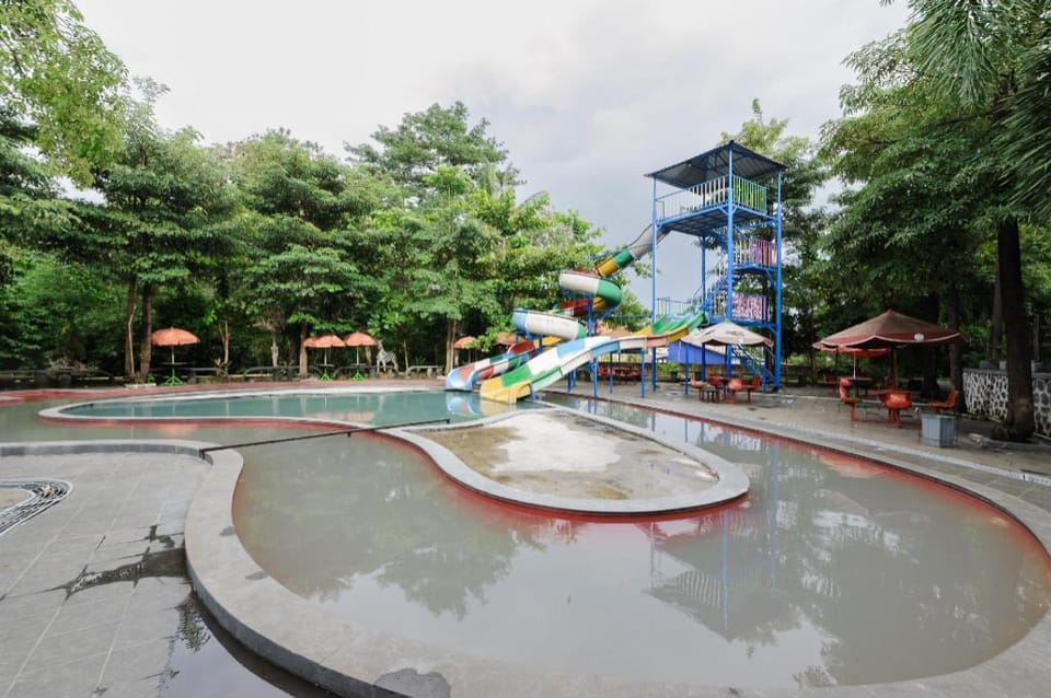 Urbanview Hotel Cianjur City Park by RedDoorz Hotel in West Java