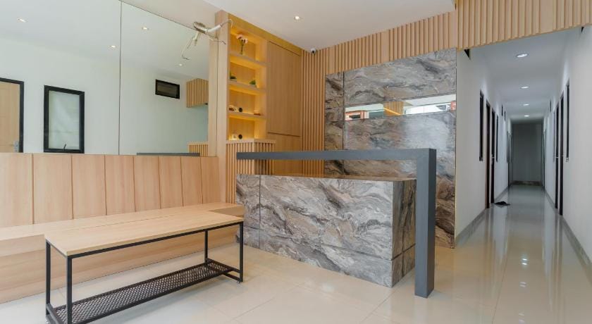 RedDoorz near Seasons City Mall 3 Hotel in Jakarta