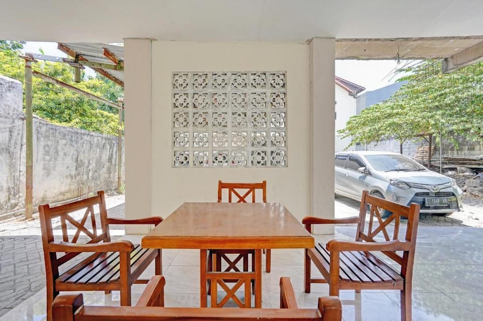 OYO 90393 Pondok Nusa Indah Syariah Hotel in East Java