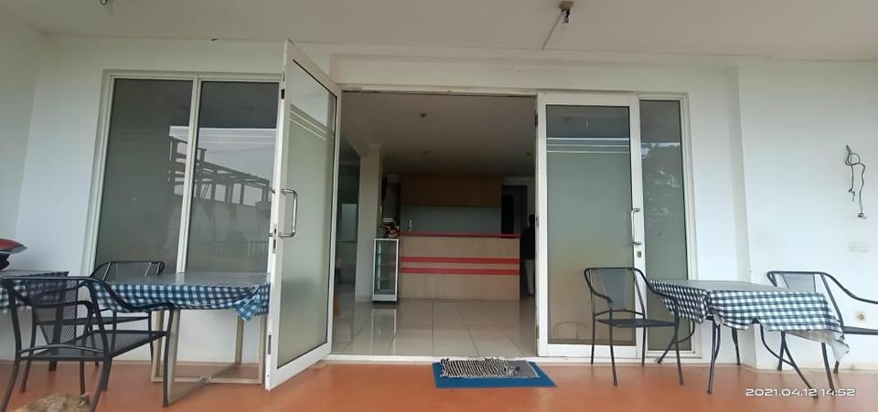 M Room Residence Bed and Breakfast in West Java