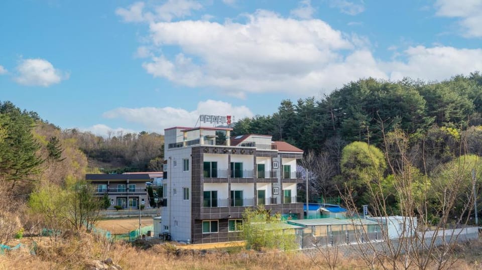 samcheok aramaru pension Bed and Breakfast in South Korea