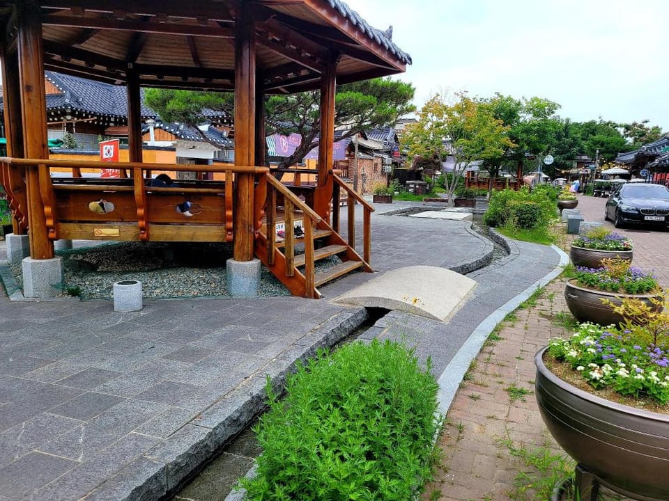 Jeonju Hanok Tobagi Pension Bed and Breakfast in South Korea