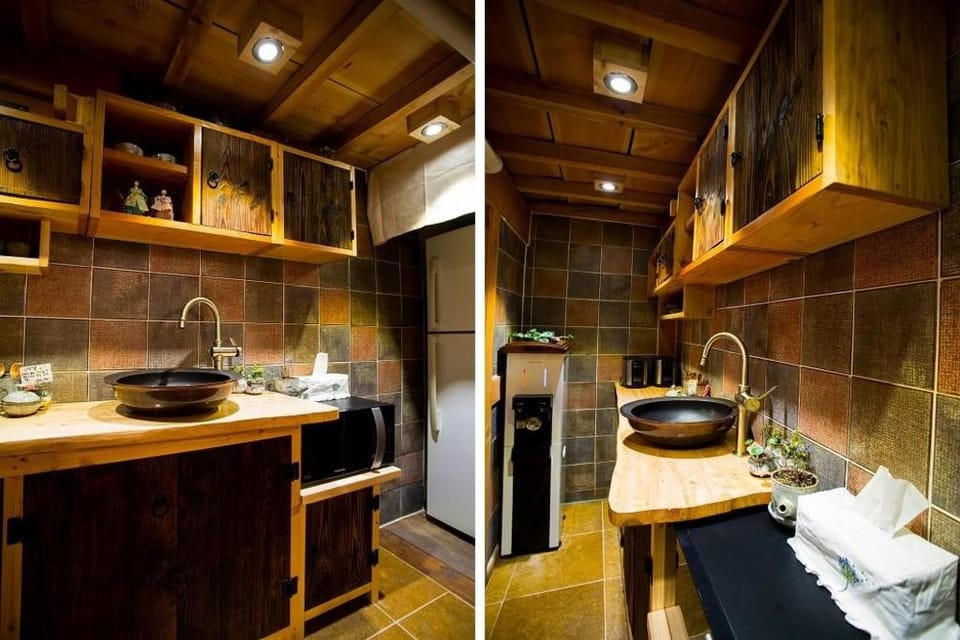 Jeonju Hanok Maeul Hanok Gotek Bugyeongdang Bed and Breakfast in South Korea