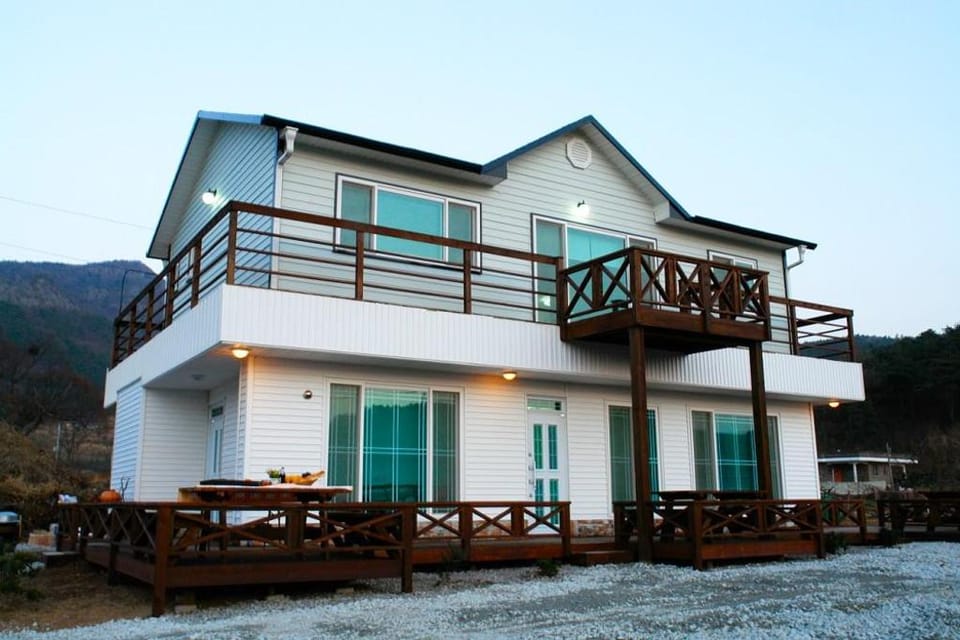 Buan Solseom House Pension Bed and Breakfast in South Korea