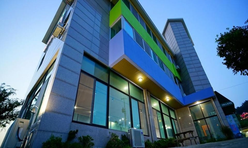 Buan Haeneomii Chukjae Pension Bed and Breakfast in South Korea