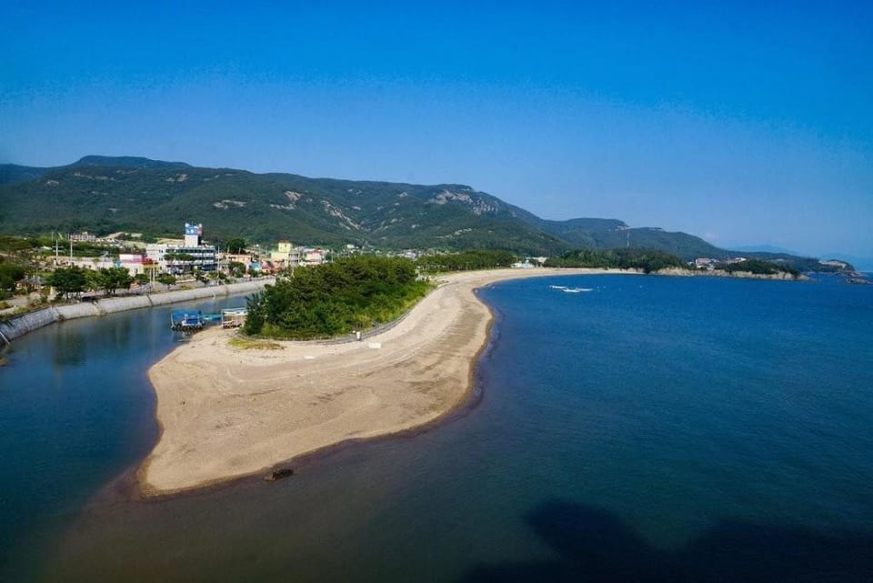 Byeonsanbando Jayjay Resort Bed and Breakfast in South Korea