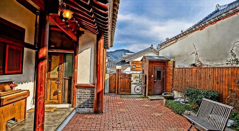 Jeonju Namugeuneul and Geunsoonae Chogajip Bed and Breakfast in South Korea
