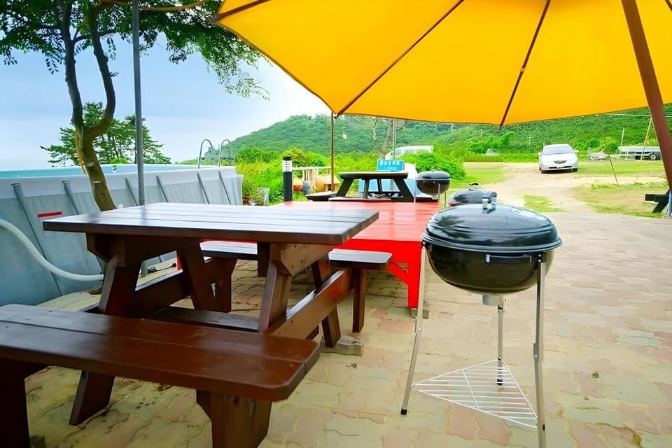 Byeonsanbando Soriseom Pension Bed and Breakfast in South Korea