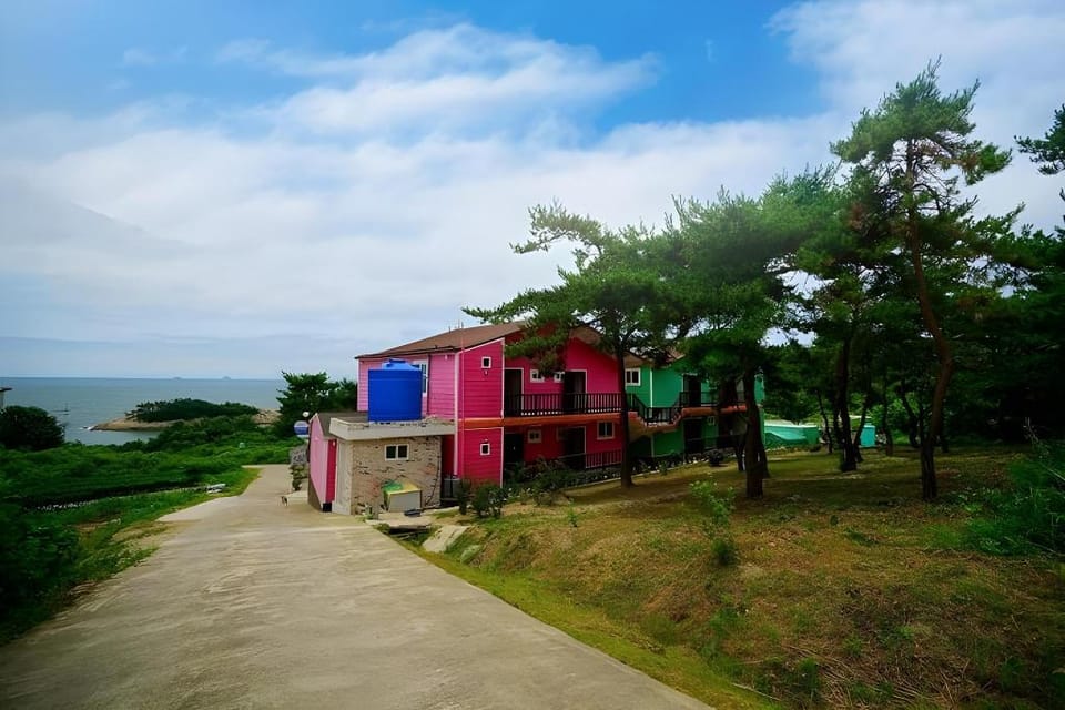 Byeonsanbando Soriseom Pension Bed and Breakfast in South Korea