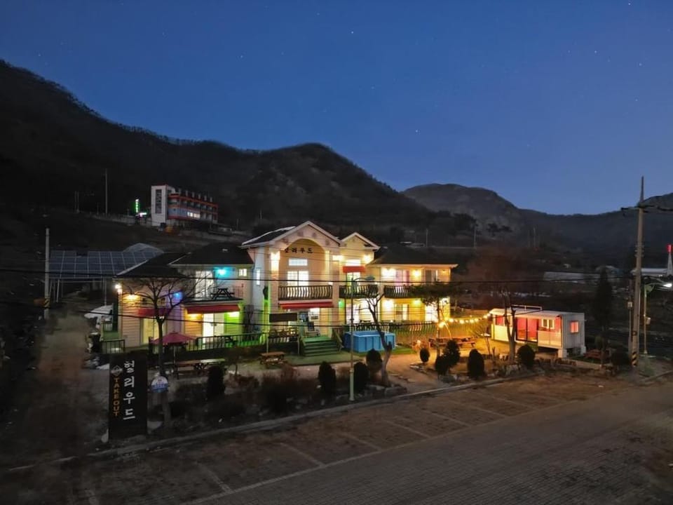 Buan Byeonsanbando Hollywood Pension Bed and Breakfast in South Korea