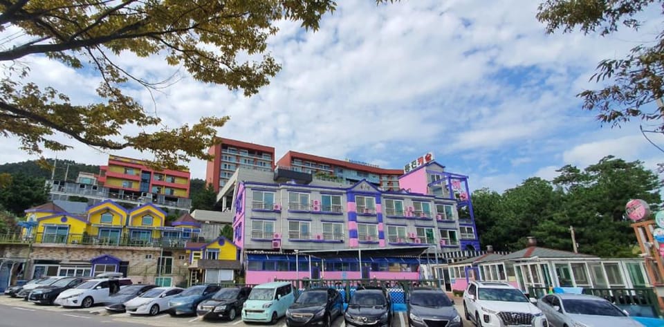 Byeonsanbando Dongjin Castle Pension Bed and Breakfast in South Korea