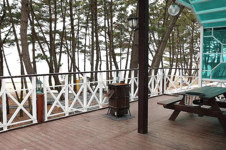 Sarangiimeomuneunjip Pension Bed and Breakfast in South Korea