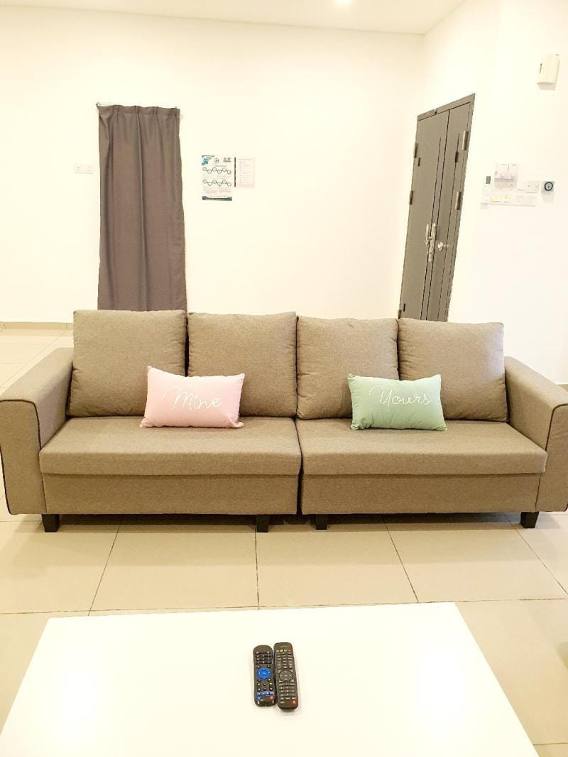 JOVIAL TP15 COZY&STYLISH  2STORYHOUSE4ROOM@BM JURU Vacation rental in Penang