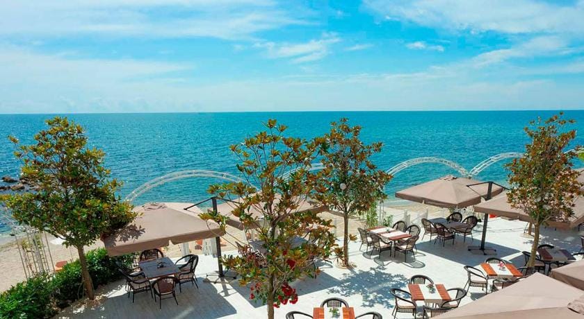 Luxurious and panoramic apartment at the beach. Apartment in Varna