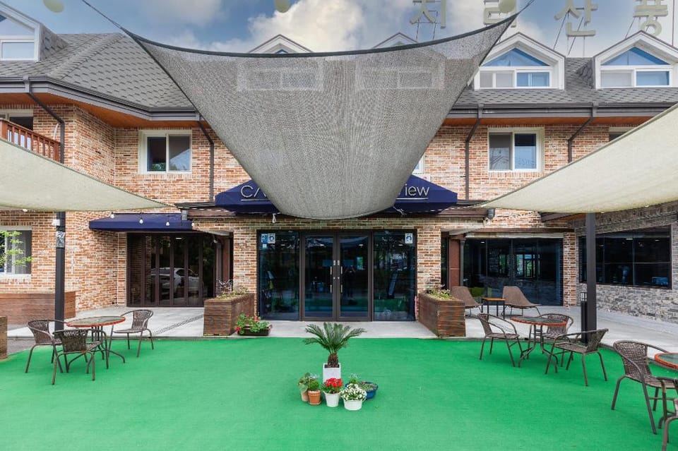 Gurae Zirisan Punggyeong Bed and Breakfast in South Korea