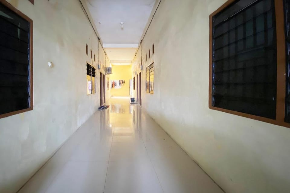 SPOT ON 90435 Rohana Homestay Syariah Hotel in Indonesia