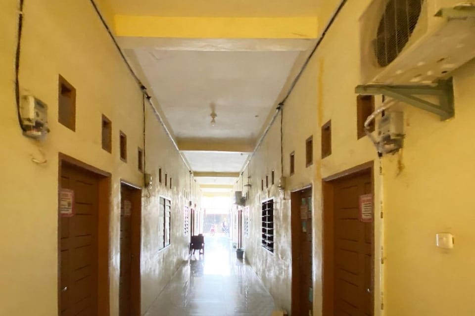 SPOT ON 90435 Rohana Homestay Syariah Hotel in Indonesia