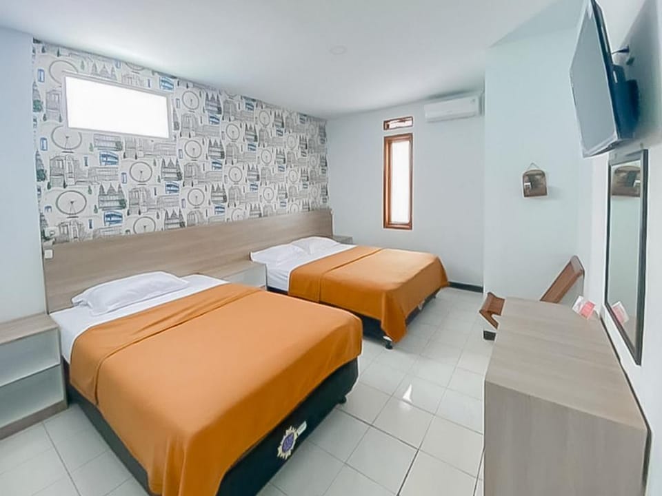 Ultima Syariah Cipanas Garut Mitra RedDoorz Hotel in West Java
